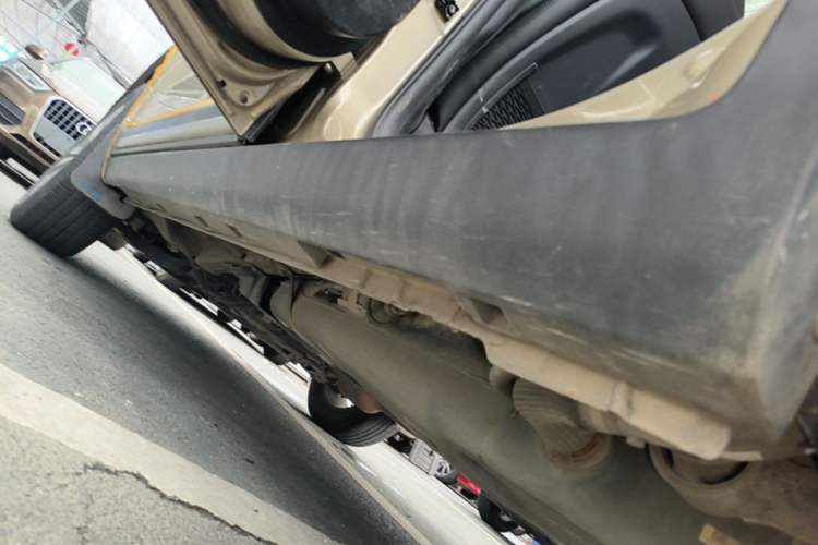 Used Geely Auto Emgrand X7 Sport 2016 2.0L Manual ZhiShang Version Left Side Sill