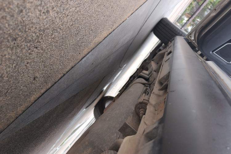 Used Geely Auto Emgrand X7 Sport 2016 1.8TD Automatic Smart Connectivity Version Left Side Sill