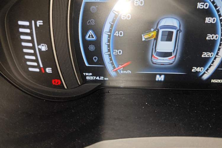 Used Geely Auto Emgrand X7 Sport 2016 1.8TD Manual Smart Edition Odometer Close Up