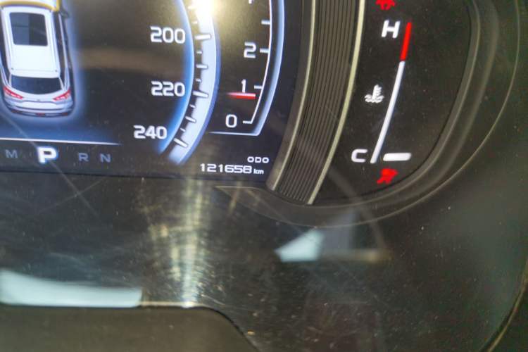 Used Geely Auto Emgrand X7 Sport 2016 1.8TD Automatic ZhiZun Version Odometer Close Up