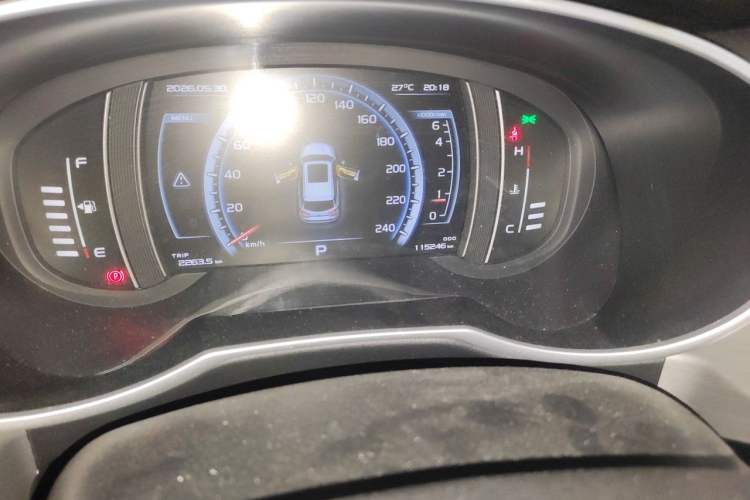 Used Geely Auto Emgrand X7 Sport 2016 1.8TD Automatic ZhiZun Version Odometer Close Up