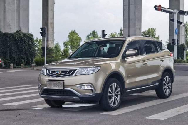 Używany Geely Auto Emgrand X7 Sport 2016 1.8TD Automatic ZhiShang Model