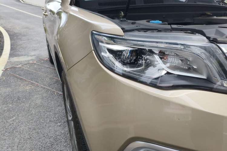 Used Geely Auto Emgrand X7 Sport 2016 1.8TD Automatic ZhiZun Version Right Front Headlight