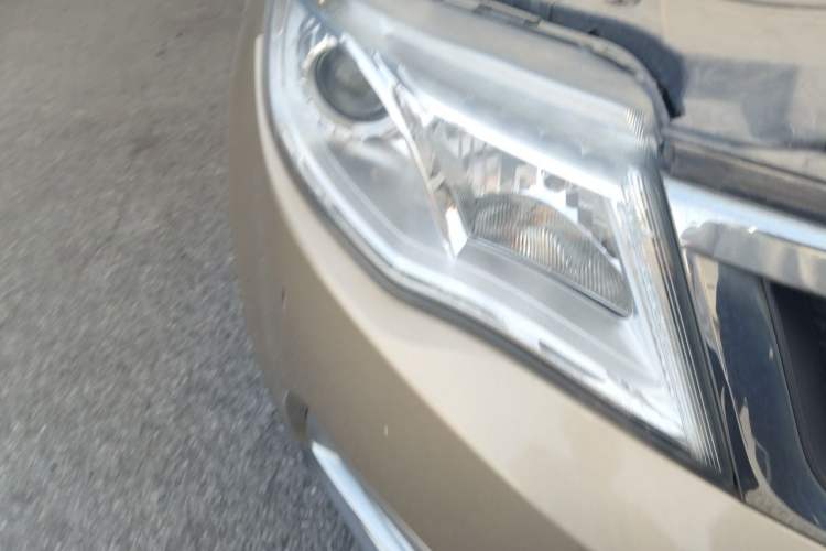 Used Geely Auto Emgrand X7 Sport 2016 2.0L Manual Smart Connect Version Right Front Headlight