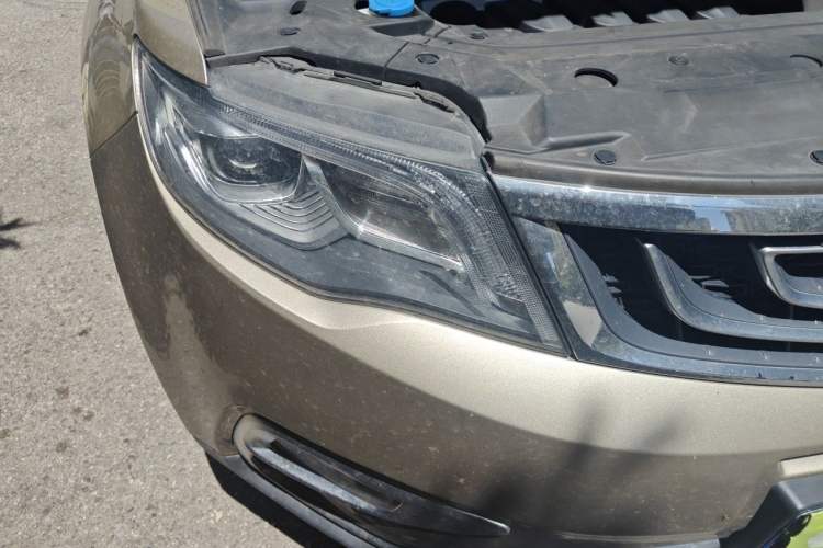 Used Geely Auto Emgrand X7 Sport 2016 1.8TD Automatic Smart Model Right Front Headlight