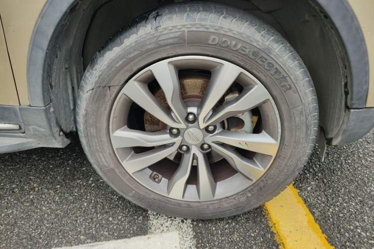 Used Geely Auto Emgrand X7 Sport 2016 1.8TD Automatic Smart Connectivity Version Right Front Wheel Hub