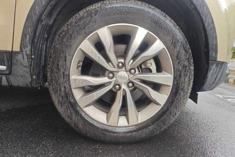 Used Geely Auto Emgrand X7 Sport 2016 2.0L Manual Smart Connect Version Right Front Wheel Hub