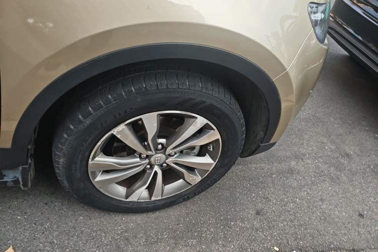 Used Geely Auto Emgrand X7 Sport 2016 1.8TD Automatic All-Wheel-Drive ZhiZun Edition Right Front Wheel Hub