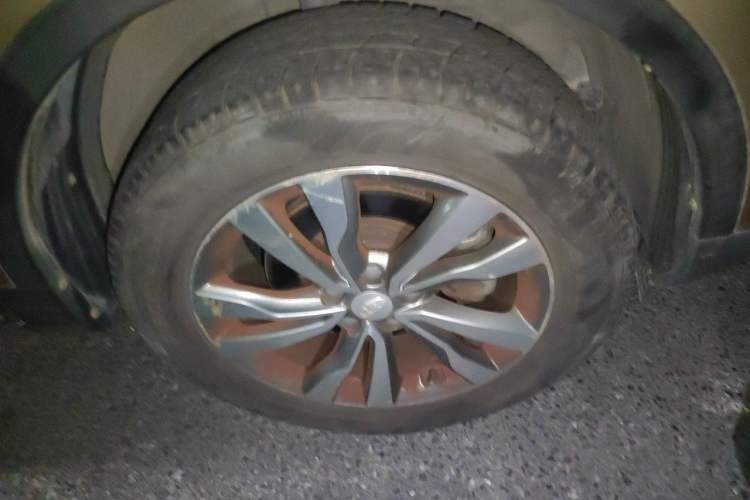 Used Geely Auto Emgrand X7 Sport 2016 1.8TD Automatic ZhiZun Version Right Front Wheel Hub