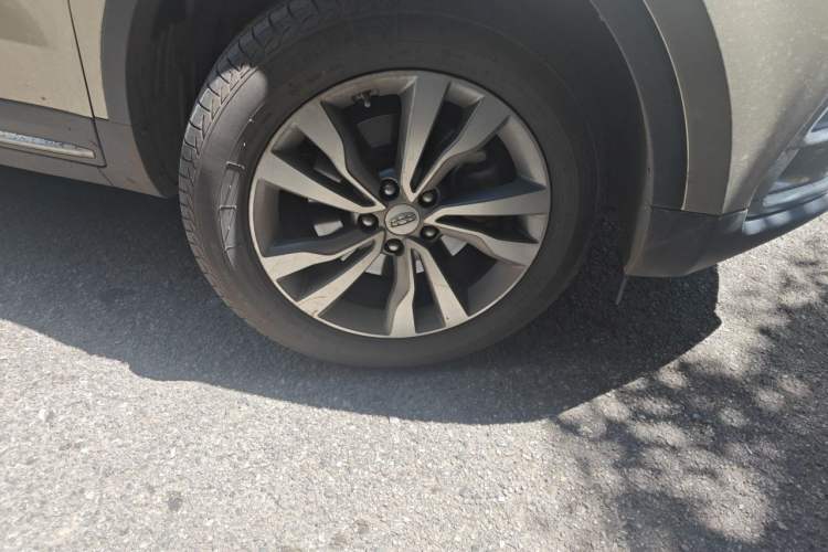Used Geely Auto Emgrand X7 Sport 2016 1.8TD Automatic Smart Model Right Front Wheel Hub