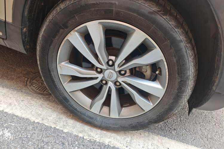 Used Geely Auto Emgrand X7 Sport 2016 2.0L Manual ZhiShang Version Right Front Wheel Hub