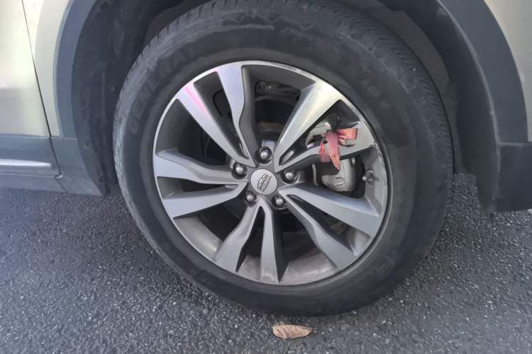 Used Geely Auto Emgrand X7 Sport 2016 1.8TD Automatic Smart Connectivity Version Right Front Wheel Hub