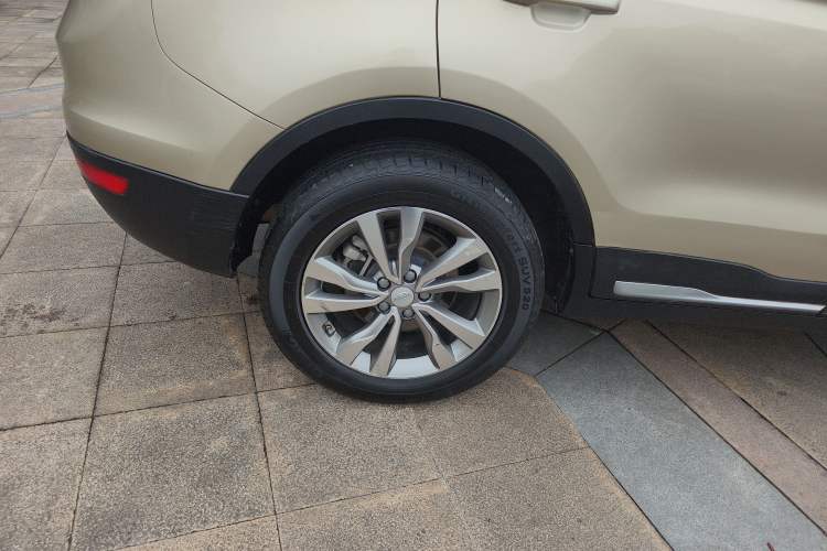 Used Geely Auto Emgrand X7 Sport 2016 1.8TD Automatic Smart Connectivity Version Right Rear Wheel Hub