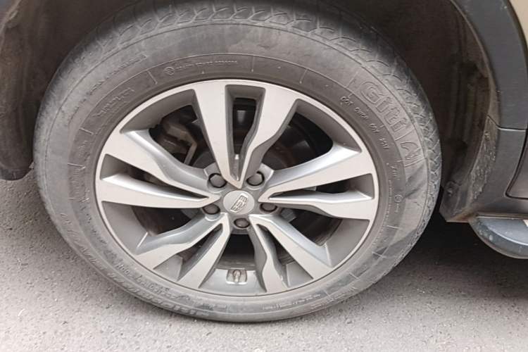 Used Geely Auto Emgrand X7 Sport 2016 1.8TD Automatic ZhiShang Model Right Rear Wheel Hub
