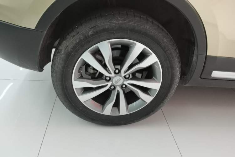 Used Geely Auto Emgrand X7 Sport 2016 1.8TD Automatic Smart Connectivity Version Right Rear Wheel Hub