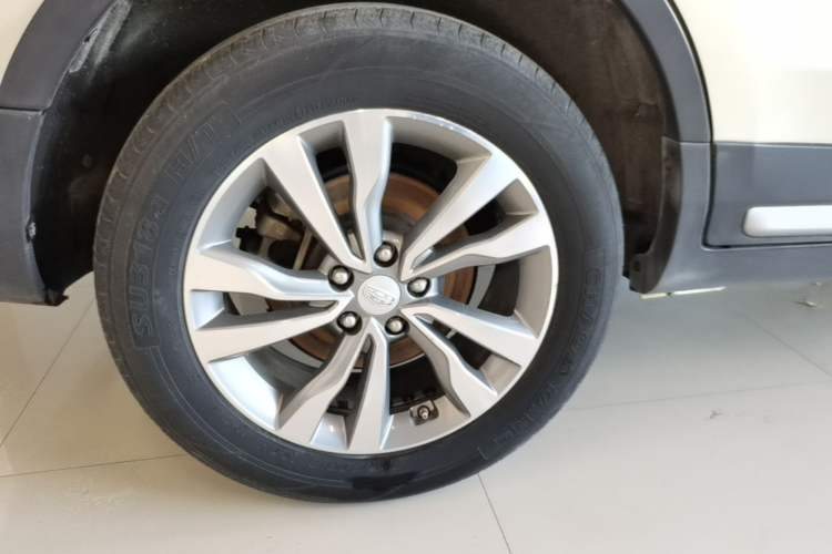Used Geely Auto Emgrand X7 Sport 2016 1.8TD Automatic Smart Connectivity Version Right Rear Wheel Hub