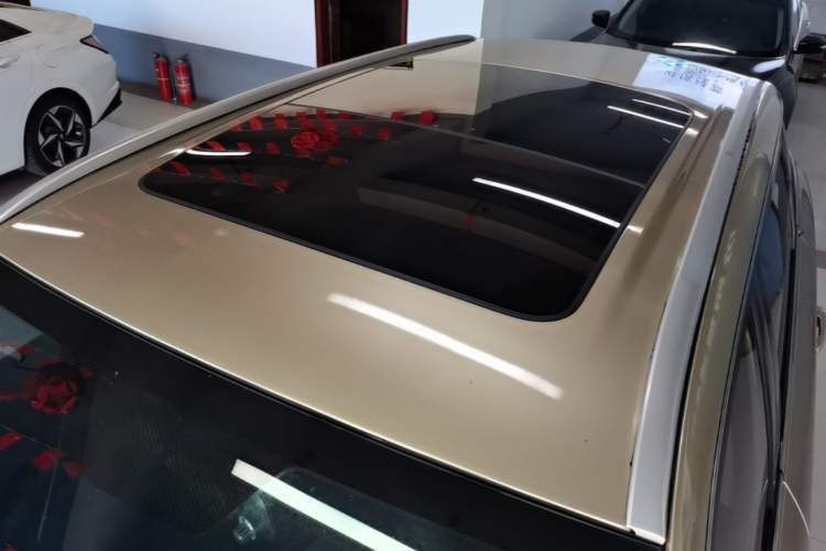 Used Geely Auto Emgrand X7 Sport 2016 1.8TD Automatic Smart Connectivity Version Roof