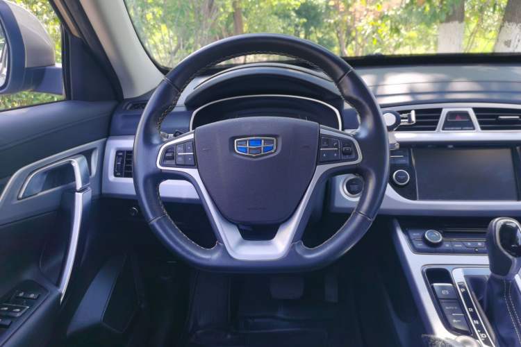 Used Geely Auto Emgrand X7 Sport 2016 1.8TD Automatic Smart Connectivity Version Steering Wheel