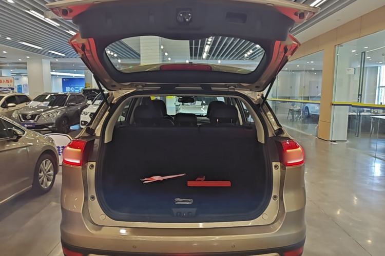 Used Geely Auto Emgrand X7 Sport 2016 1.8TD Automatic Smart Model Trunk