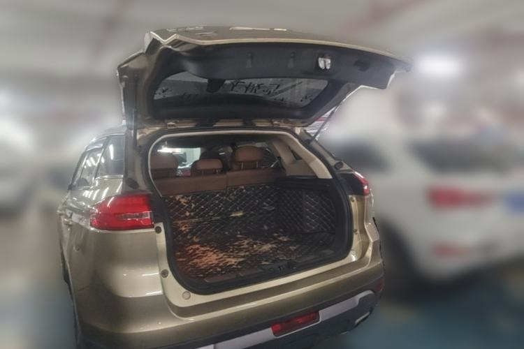 Used Geely Auto Emgrand X7 Sport 2016 1.8TD Automatic All-Wheel Drive Smart Version Trunk