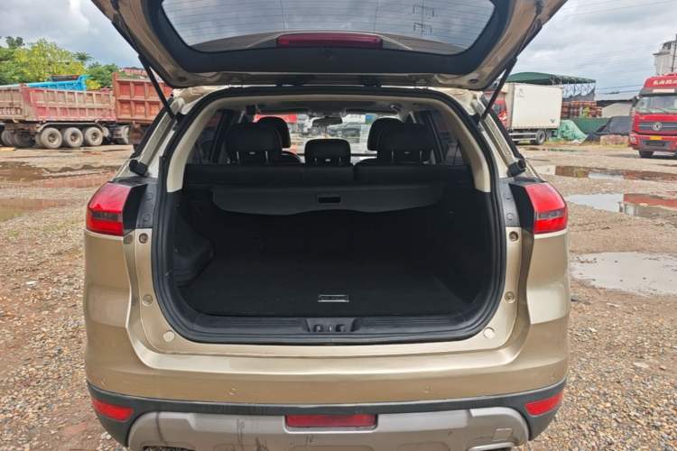 Used Geely Auto Emgrand X7 Sport 2016 1.8TD Automatic Smart Connectivity Version Trunk