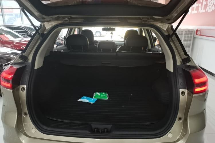 Used Geely Auto Emgrand X7 Sport 2016 1.8TD Automatic Smart Connectivity Version Trunk