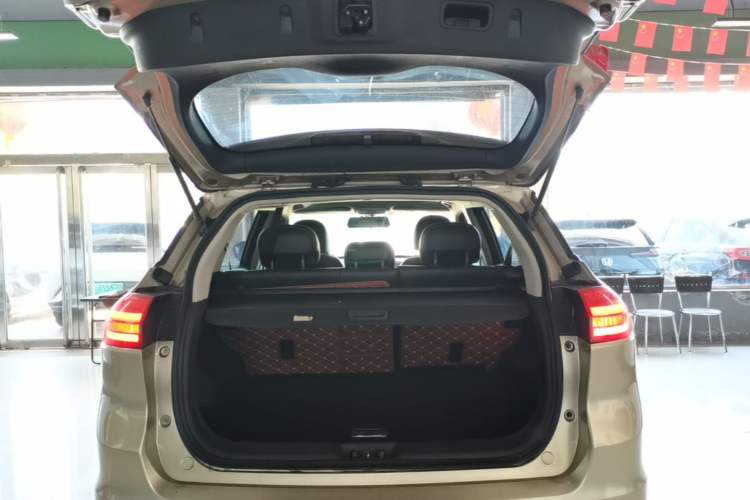 Used Geely Auto Emgrand X7 Sport 2016 1.8TD Automatic Smart Connectivity Version Trunk