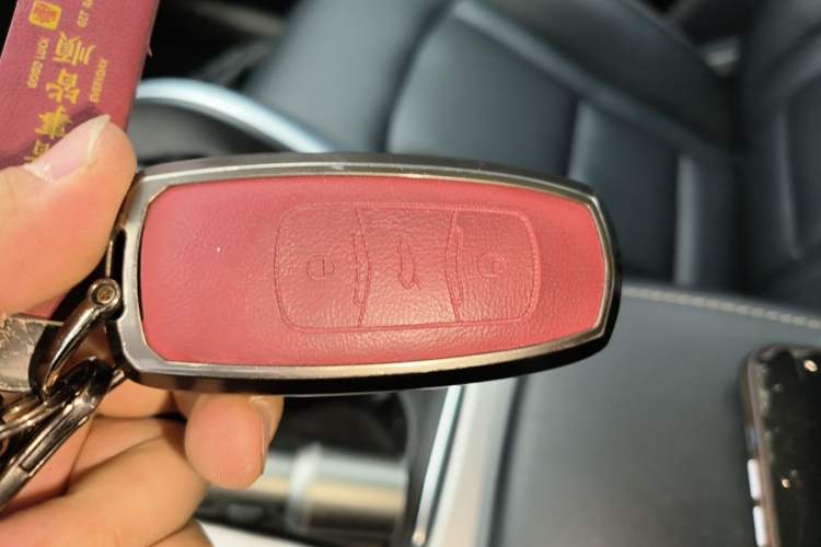 Used Geely Auto Emgrand X7 Sport 2016 2.0L Manual ZhiShang Version Vehicle Key
