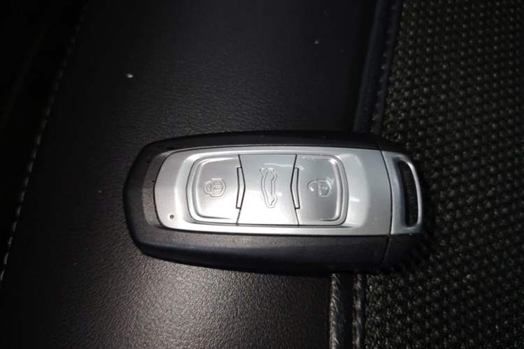 Used Geely Auto Emgrand X7 Sport 2016 1.8TD Automatic ZhiShang Model Vehicle Key