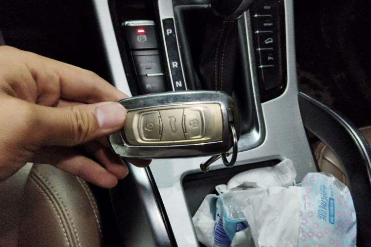 Used Geely Auto Emgrand X7 Sport 2016 1.8TD Automatic ZhiZun Version Vehicle Key