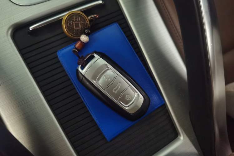 Used Geely Auto Emgrand X7 Sport 2016 1.8TD Automatic ZhiZun Version Vehicle Key