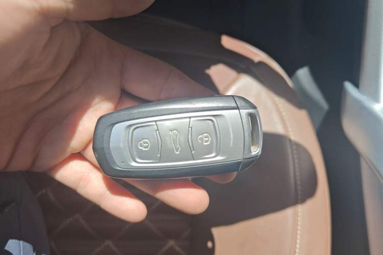Used Geely Auto Emgrand X7 Sport 2016 1.8TD Automatic Smart Model Vehicle Key