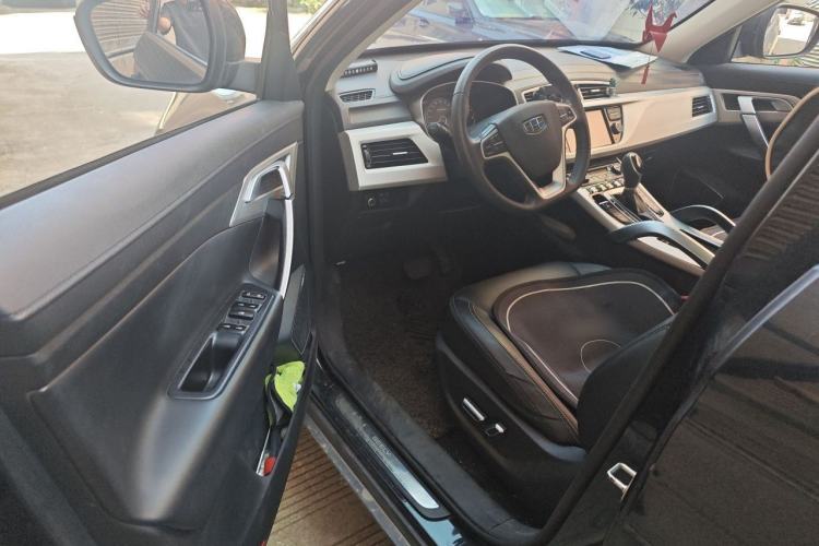 Used Geely Auto Emgrand X7 Sport 2018 1.8TD Automatic Two-Wheel Drive Smart Connect 4G Internet Edition Driver Seat
