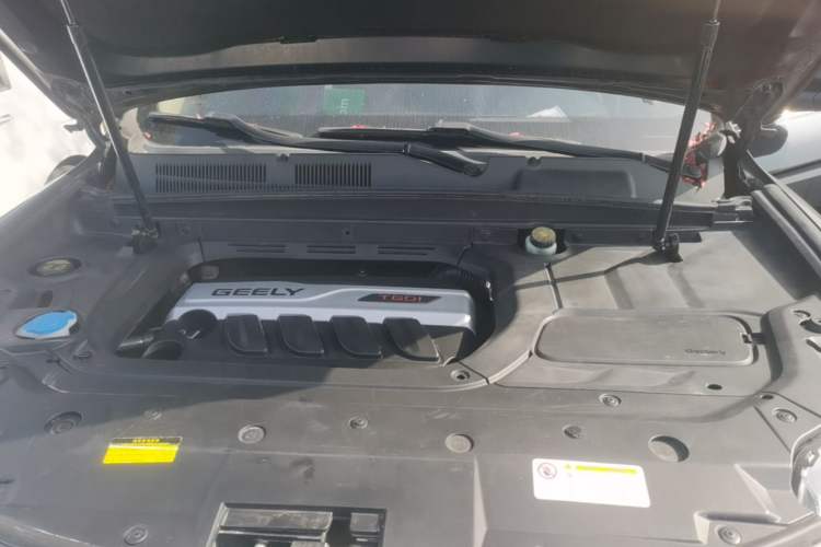 Used Geely Auto Emgrand X7 Sport 2018 1.8TD Automatic Two-Wheel Drive Zhiya Model Engine Bay