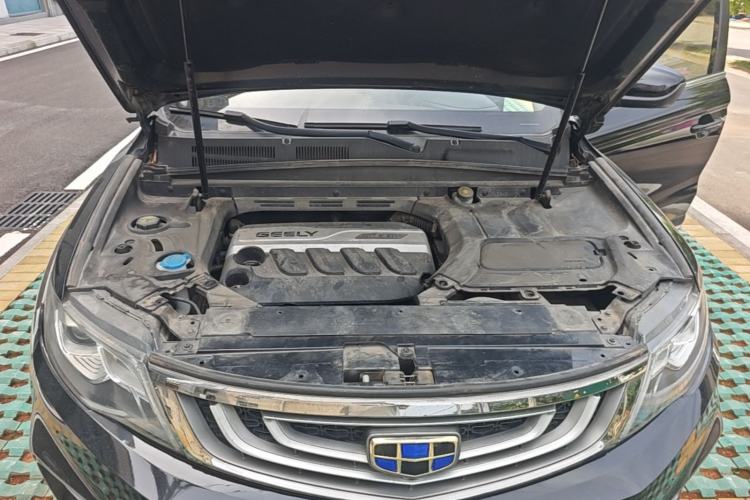 Used Geely Auto Emgrand X7 Sport 2018 1.8TD Automatic Two-Wheel Drive Smart Connect 4G Internet Edition Engine Bay