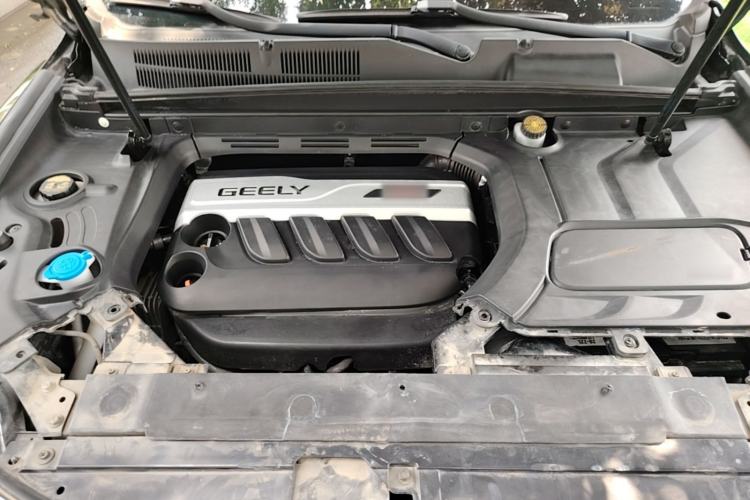 Used Geely Auto Emgrand X7 Sport 2018 1.8TD Automatic Two-Wheel Drive Smart Connect 4G Internet Edition Engine Bay