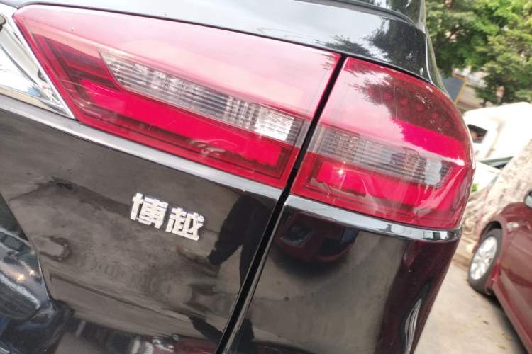 Used Geely Auto Emgrand X7 Sport 2018 1.8TD Automatic Two-Wheel Drive Smart Connect 4G Internet Edition Exterior 1