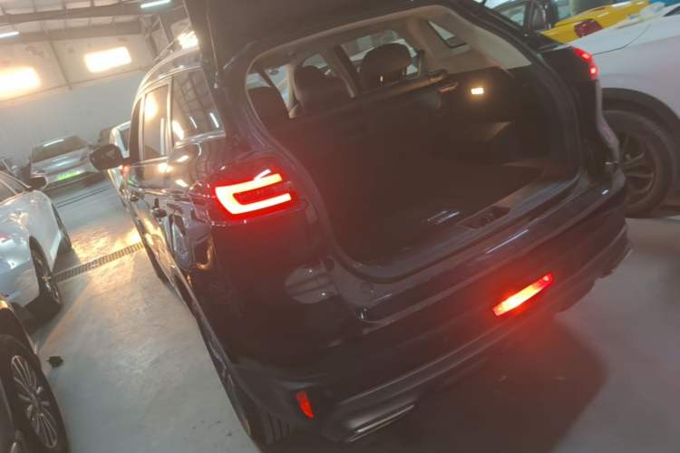 Used Geely Auto Emgrand X7 Sport 2018 1.8TD Automatic Two-Wheel Drive Smart Connect 4G Internet Edition Exterior 2