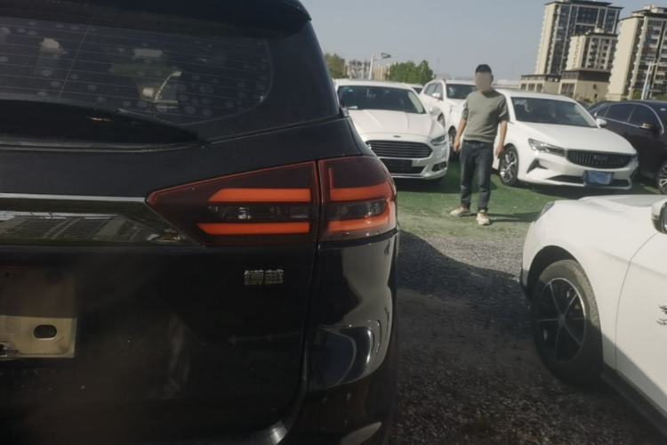 Used Geely Auto Emgrand X7 Sport 2018 1.8TD Automatic Two-Wheel Drive Zhiya Model Exterior 3
