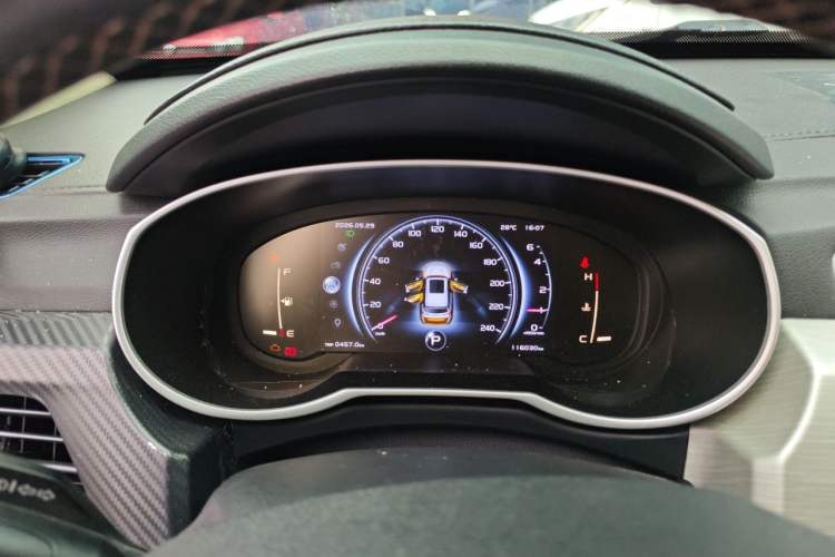 Used Geely Auto Emgrand X7 Sport 2018 1.8TD Automatic Two-Wheel Drive ZhiZun Model with 4G Connectivity Instrument Cluster