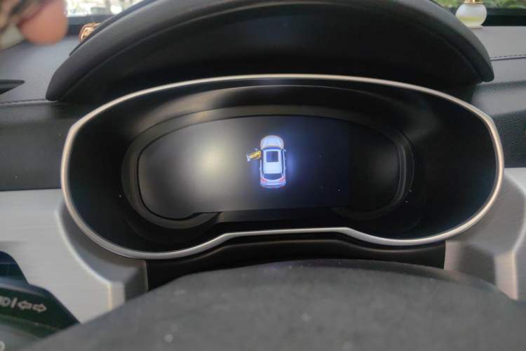 Used Geely Auto Emgrand X7 Sport 2018 1.8TD Automatic Two-Wheel Drive Smart Connect 4G Internet Edition Instrument Cluster