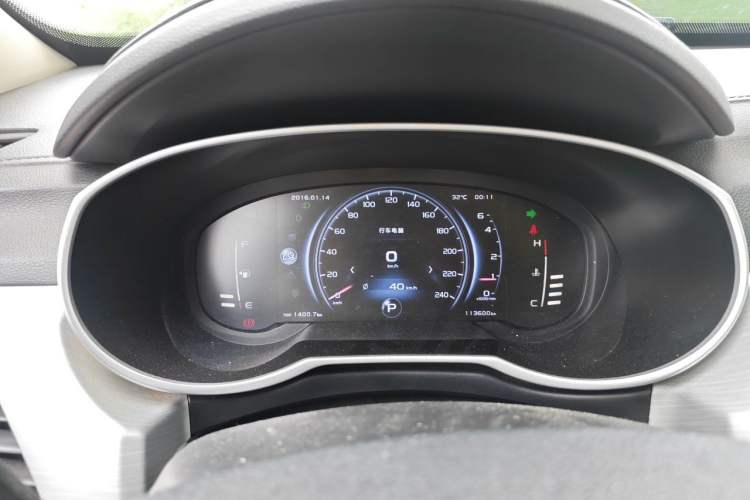 Used Geely Auto Emgrand X7 Sport 2018 1.8TD Automatic Two-Wheel Drive Smart Connect 4G Internet Edition Instrument Cluster
