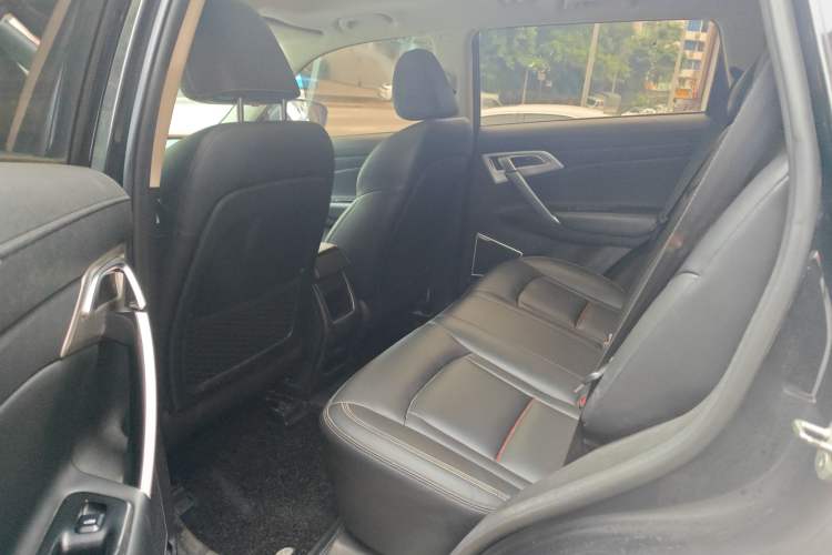 Used Geely Auto Emgrand X7 Sport 2018 2.0L Manual Two-Wheel Drive Zhiya Version Interior 2