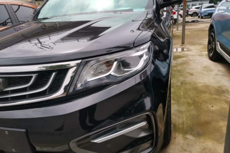 Used Geely Auto Emgrand X7 Sport 2018 1.8TD Automatic Two-Wheel Drive Smart 4G Connected Version Left Front Headlight