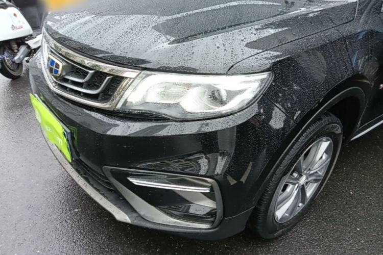 Used Geely Auto Emgrand X7 Sport 2018 1.8TD Automatic Two-Wheel Drive Smart Connect 4G Internet Edition Left Front Headlight