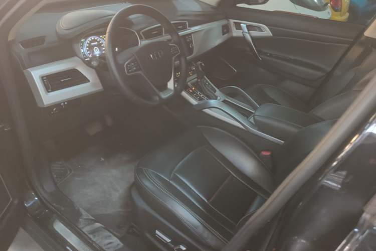 Used Geely Auto Emgrand X7 Sport 2018 1.8TD Automatic Two-Wheel Drive Smart Connect 4G Internet Edition Left Front Seat