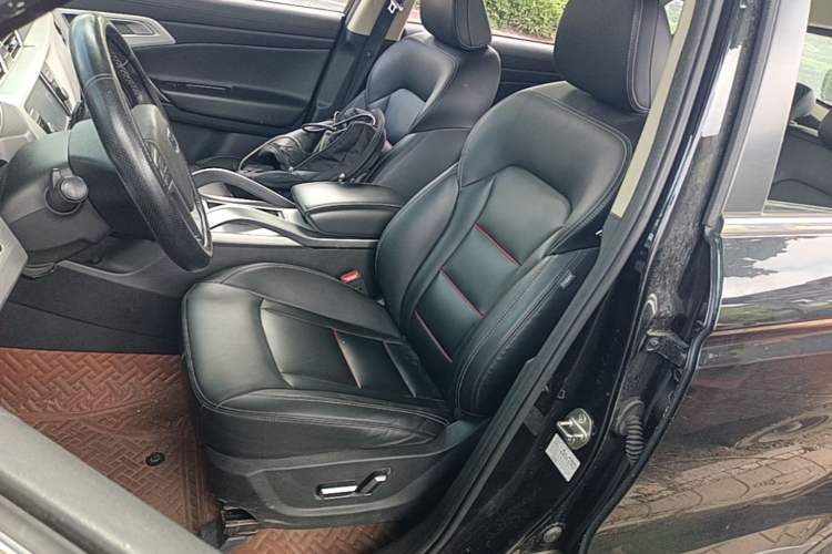 Used Geely Auto Emgrand X7 Sport 2018 1.8TD Automatic Two-Wheel Drive Smart Connect 4G Internet Edition Left Front Seat