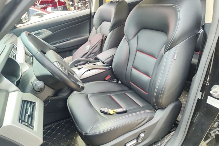 Used Geely Auto Emgrand X7 Sport 2018 1.8TD Automatic Two-Wheel Drive Smart Connect 4G Internet Edition Left Front Seat