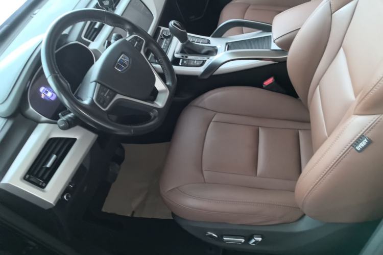 Used Geely Auto Emgrand X7 Sport 2018 1.8TD Automatic Two-Wheel Drive ZhiZun Model with 4G Connectivity Left Front Seat