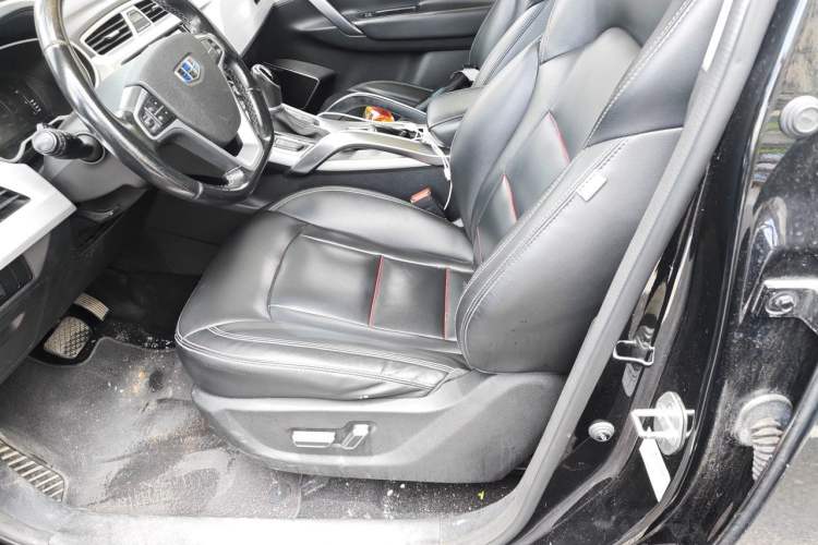 Used Geely Auto Emgrand X7 Sport 2018 1.8TD Automatic Two-Wheel Drive Smart Connect 4G Internet Edition Left Front Seat